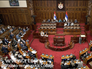 Скупштина заседа следеће недеље, политичка криза се наставља