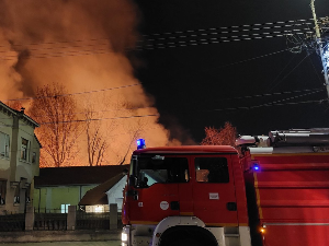 Локализван пожар у старој Уљари у Крушевцу