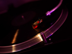 Игла на винилу – Најлепши гласови бивше Југославије, 1. део