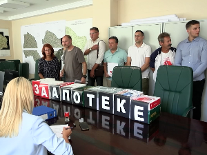 Kраљево-референдум о апотекама