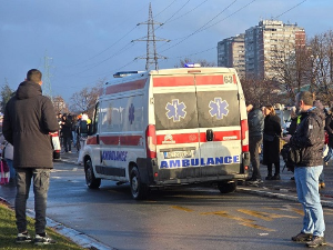 Покренута истрага против девојке која се аутомобилом залетела на учеснике протеста, тужилаштво тражи притвор