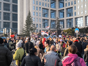 Блокада Моста слободе у Новом Саду