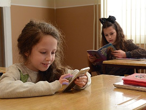 Мина прелази нивое: Мина спасава велики одмор