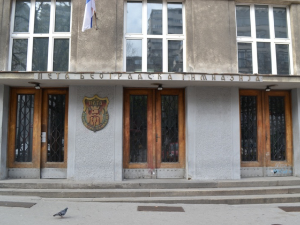 Нова директорка дошла у Пету београдску гимназију, изашла у пратњи хитне помоћи; Ђукић Дејановић: То је био позив на линч