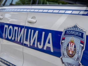 ПУ Крушевац: Нетачна вест на друштвеним мрежама о комбију из кога се деци нуде слаткиши