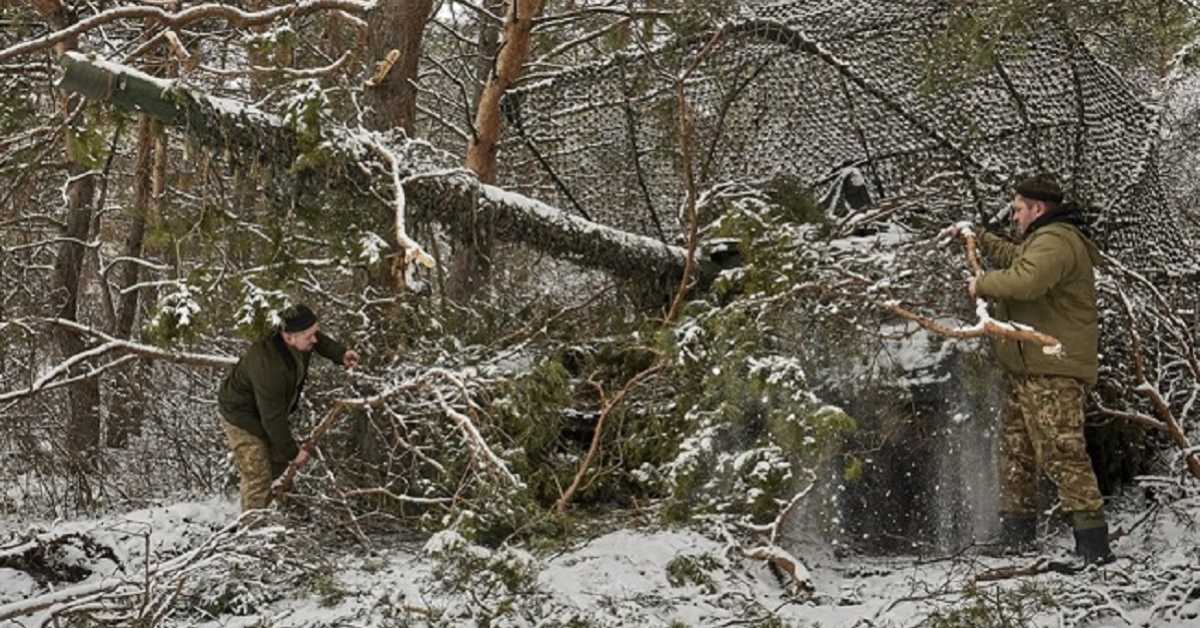 Кијев: Уништен руски Су-25 и хеликоптер Ми-8; Путин наредио блокирање криминалних позива из Украјине