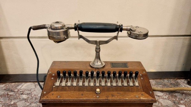 Пут у средиште приче, 4. еп. (R)