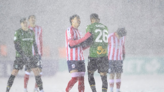 Фудбал усред мећаве, Атлетико први пут шампион Канаде