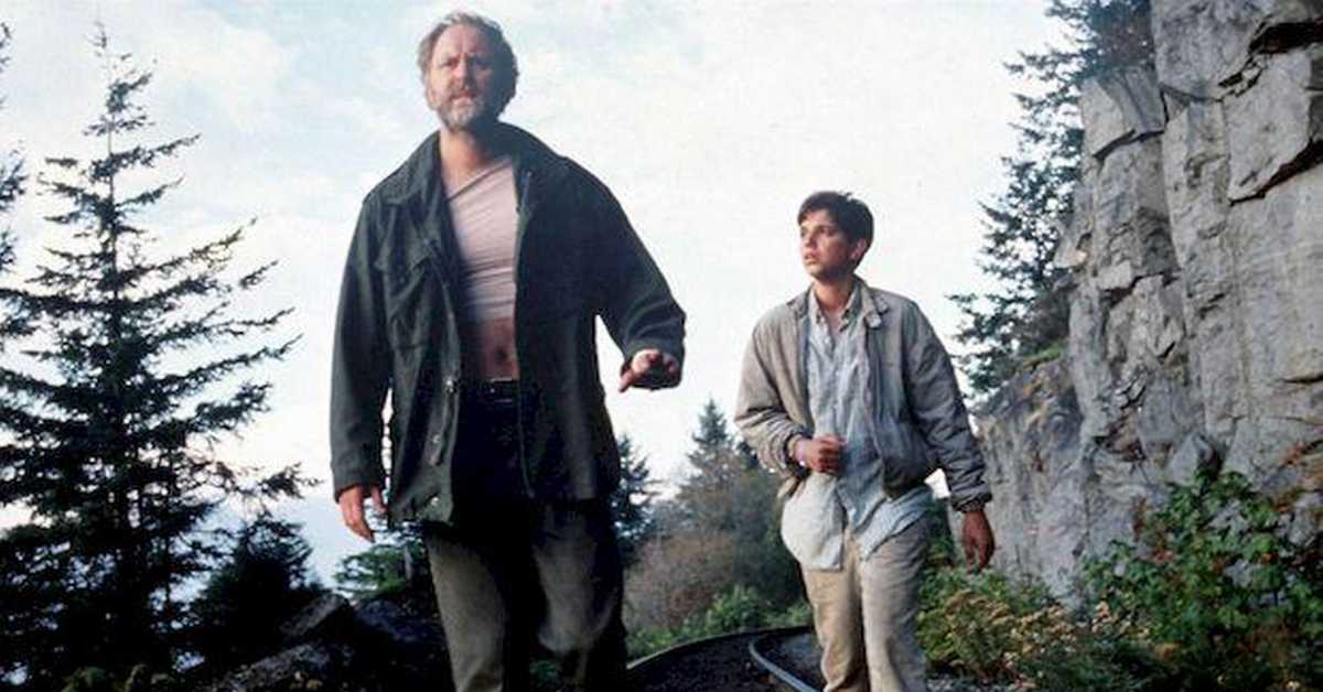 Играни филм: Удаљена грмљавина