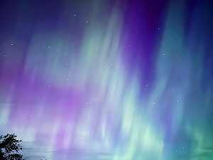 Олује на Сунцу доносе поларну светлост и у наше крајеве