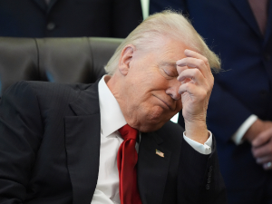 Еј-Би-Си њуз: Нови мејлови откривају детаље о вези Џефрија Епстина и Доналда Трампа