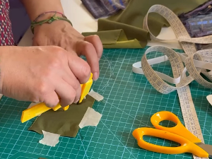 Од решетака до позорнице: Италија рехабилитује иглом, концем и сценаријем