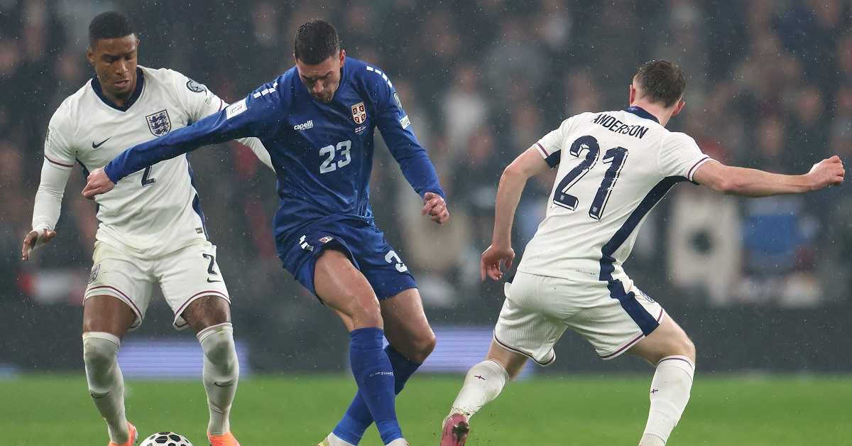 Енглеска води на полувремену, тежак задатак за "орлове"