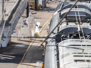 Британска полиција тврди да напад у возу није био терористички, четворо рањених пуштено из болнице
