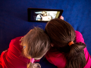 Злоупотреба деце и сензационализам – шта се крије иза вести о најмлађима