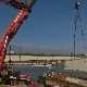 Радови на новом мосту на Сави – истоварује се седам баржи са 3.500 тона челика, изливају се бетонски стубови