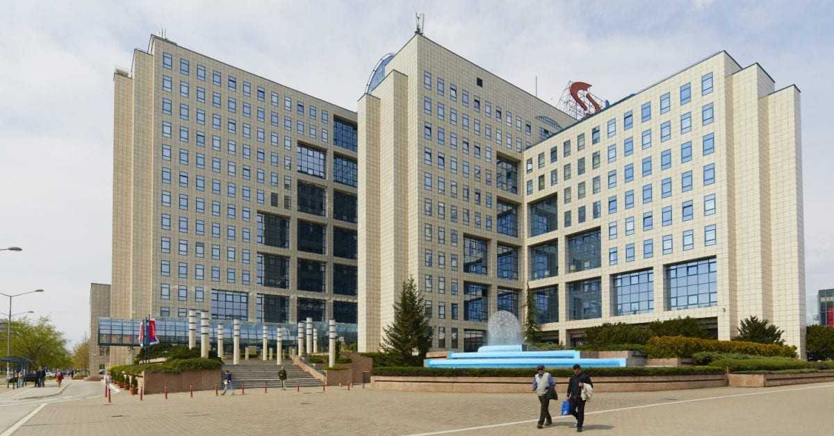 НИС чека лиценцу – разговори се настављају, Американци на потезу