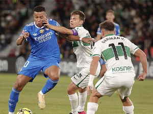 Фудбалери Реала одиграли нерешено 2:2 на гостовању Елчеу