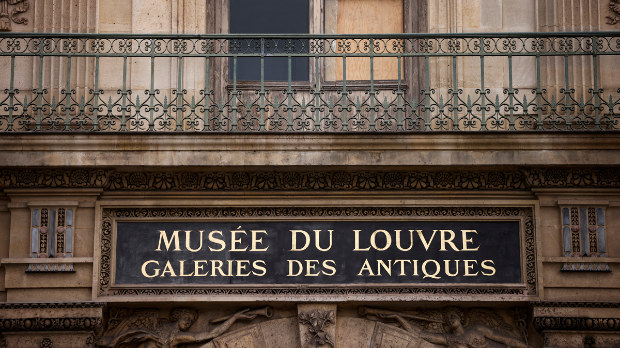 Како су лопови из Лувра искористили људску психологију – и шта то открива о вештачкој интелигенцији