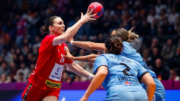 Србија убедљивим тријумфом против Уругваја почела Светско првенство