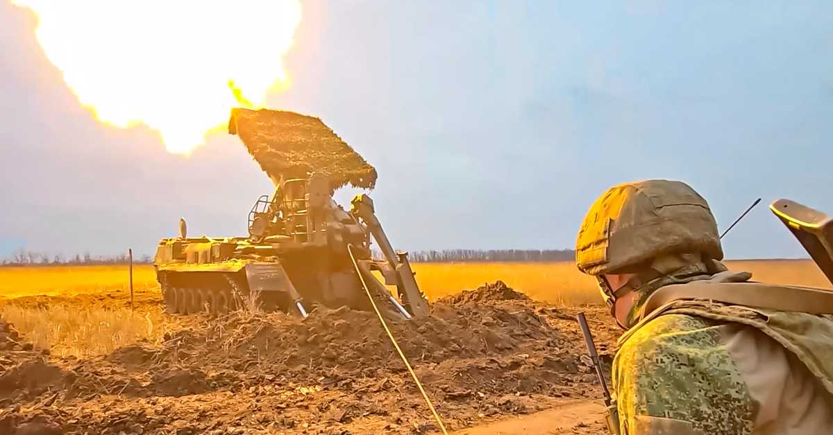 Експлозије одјекивале Кијевом, погинула једна особа; Пожар у нафтном постројењу код Краснодара