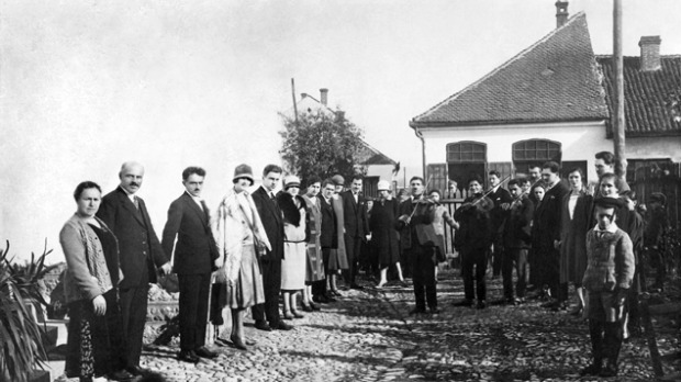 Од злата јабука: Кокоњеште 