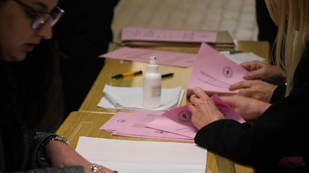 Локални избори у Неготину, Мионици и Сечњу; Вучић: Победа СНС-а у све три општине