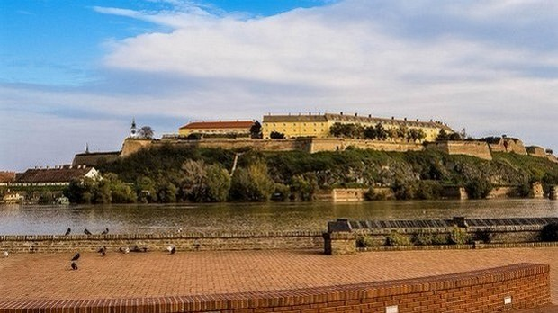 Јутарњи програм из три студија