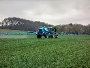 Обавезна обука за пољопривреднике – без сертификата нема куповине пестицида, а ни субвенција