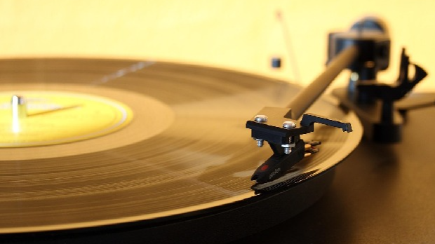 Ноћ на 33 обртаја