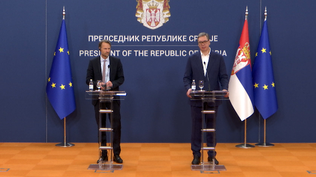 Фон Бекерат: Извештај је огледало напретка, ЕУ спремна да подржи реформе; Вучић: То није огледало, већ мишљење ЕК