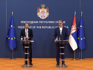 Фон Бекерат: Извештај је огледало напретка, ЕУ спремна да подржи реформе; Вучић: То није огледало, већ мишљење ЕК