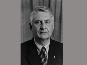 Преминуо академик Драган Мицић