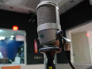 Ево ме против ево сам