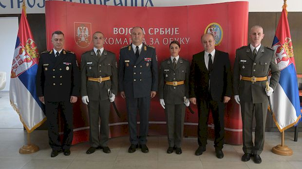 Дозволите...: Нови подофицири Војске Србије