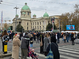 Дијана Хрка наставља штрајк глађу – блокирана раскрсница Таковске и Булевара краља Александра