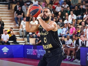 Недовић спречио драму, Монако славио пред дуеле са "вечитима"