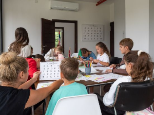 Лусака: Организован дечји конкурс за најлепше слово ћирилице