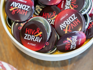 ХИВ је хронично стање са којим се може дочекати потомство и старост – у тестирању и терапији је кључ