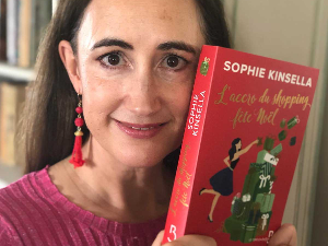 Софи Кинсела, ауторка романа „Купохоличарка“, преминула у 56. години