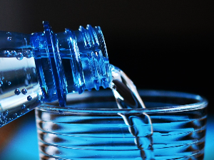 Флаширана вода није чиста као што мислите, а по природну средину је погубна