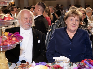 Откуд Ангела Меркел на банкету поводом доделе Нобелових награда