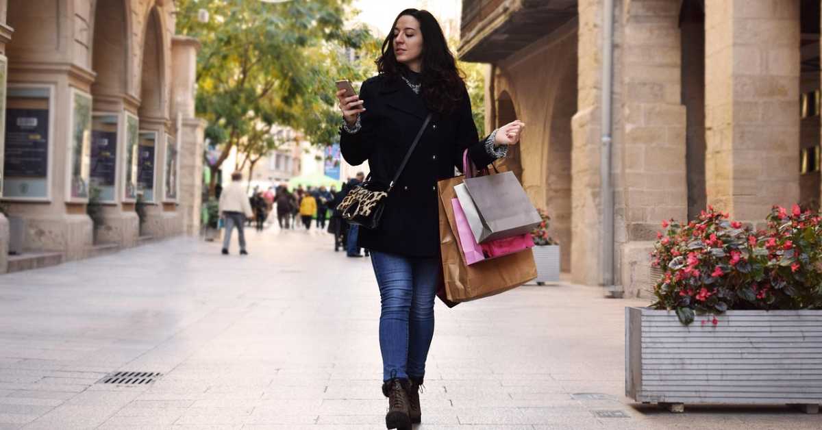 Како новогодишње распродаје „отимају“ наш мозак