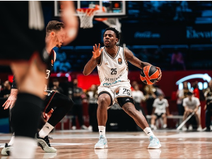 Мекинли Рајт јунак десеткованог Дубаија у преокрету против Бајерна