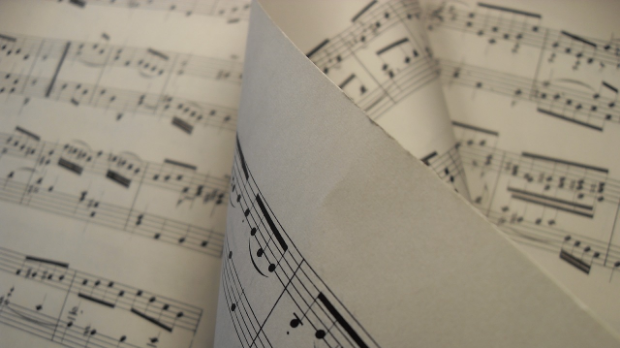 Вокални сат