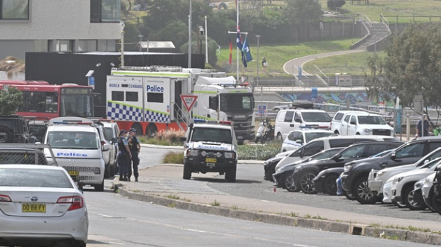 Сиднеј, дан после терористичког напада на плажи Бонди – осумњичени отац и син, Аустралија у жалости