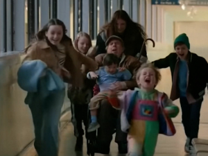 Редитељски првенац Кејт Винслет „Збогом Џун“ инспирисан породичним губитком