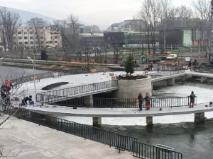  Oтворен нови пешачки мост на Ибру између јужног и северног дела Митровице