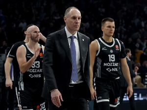 Оцокољић: Извињавам се навијачима, приступ утакмици је био лош