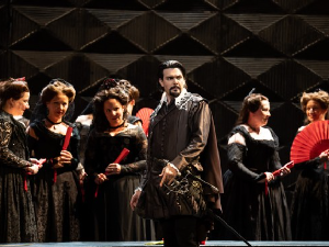 У оперској ложи - Дон Карлос